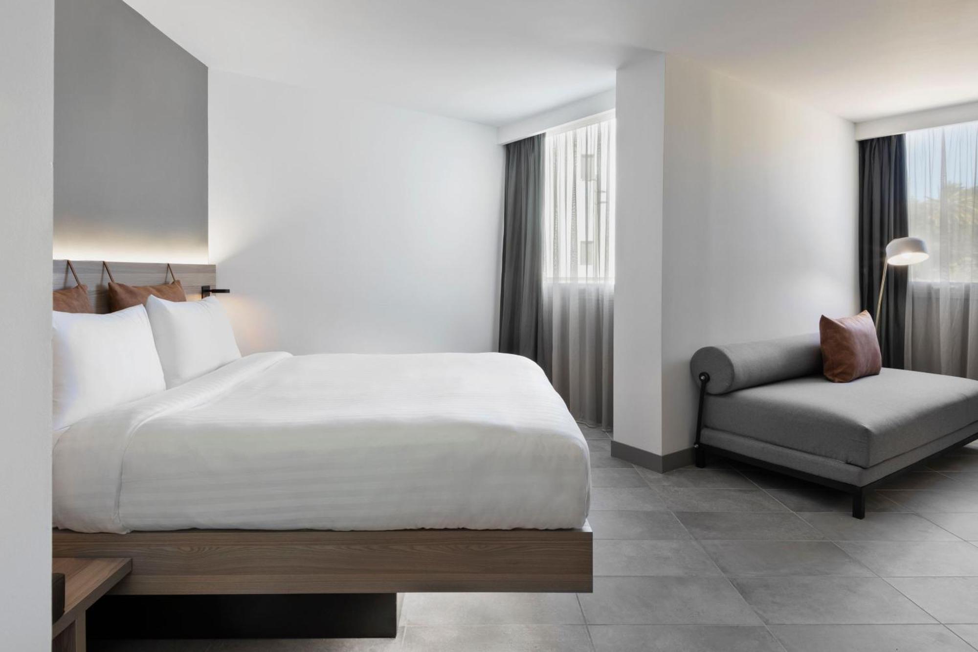 Moxy La Ciotat Hotell Eksteriør bilde